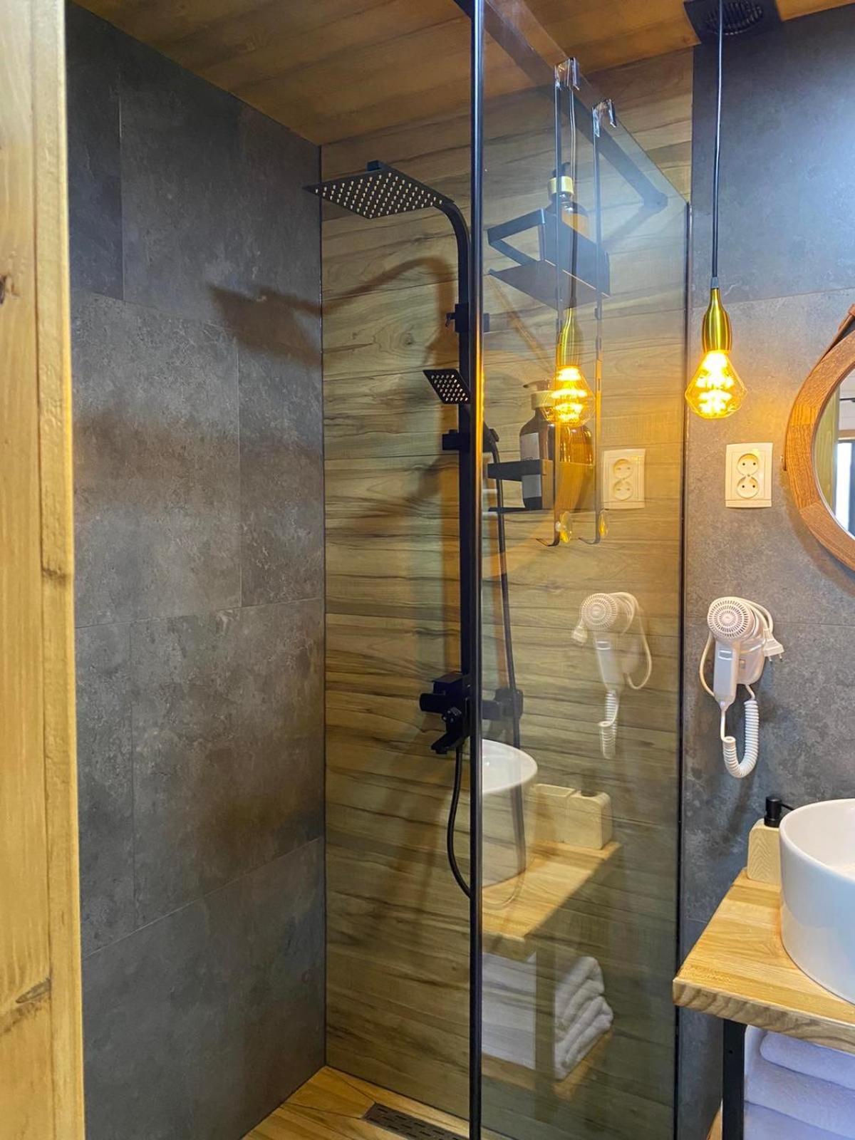 Lehit Slavsko Apartment Ngoại thất bức ảnh